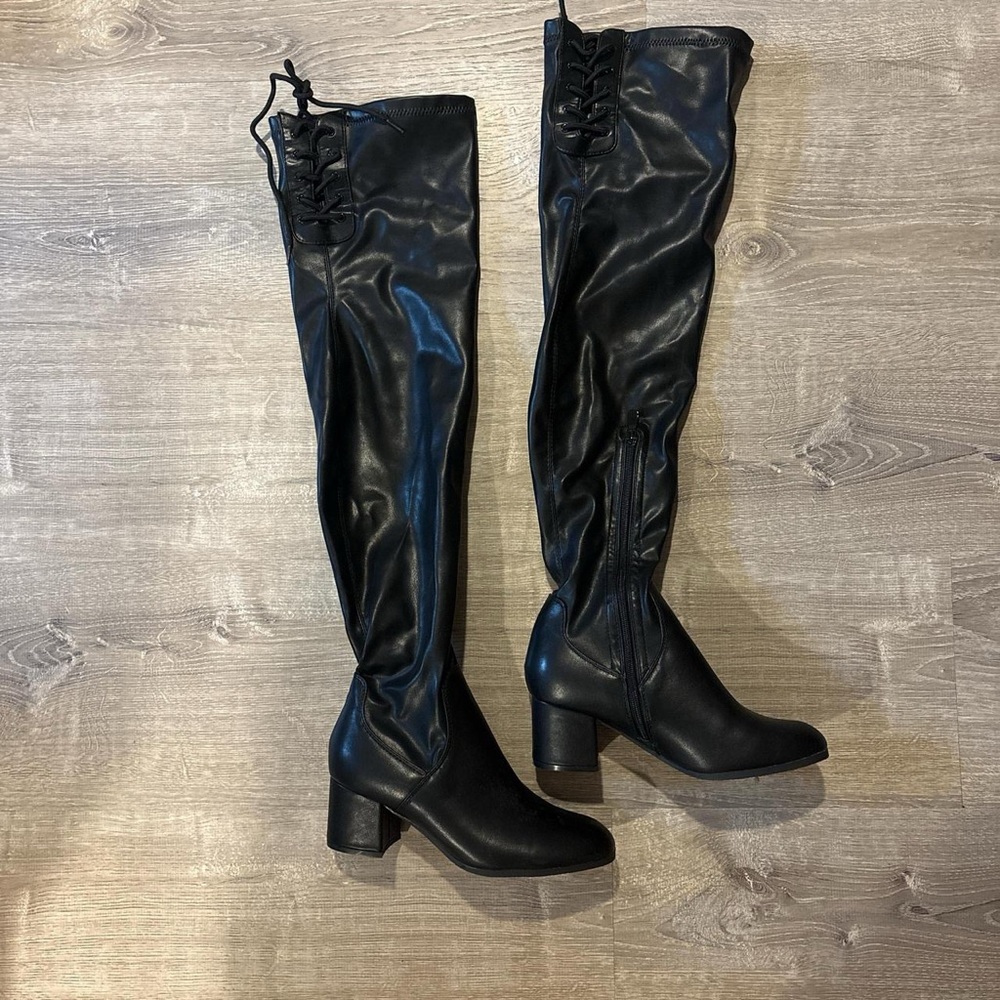 Elegant Black Over-the-Knee Boots